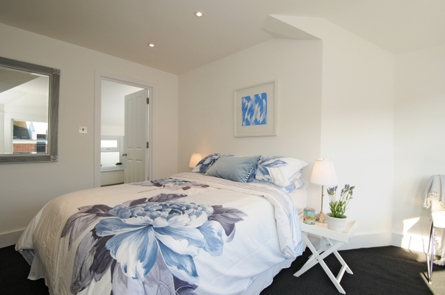  Image of 2 Bedroom Detached  To Rent at Mysore Road  London, SW11 5SA