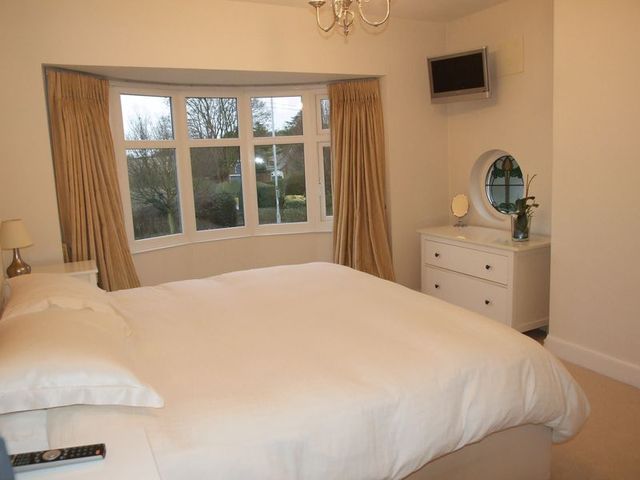  Image of 3 Bedroom Detached  For Sale at Nanpantan Road  Nanpantan, LE11 3YB