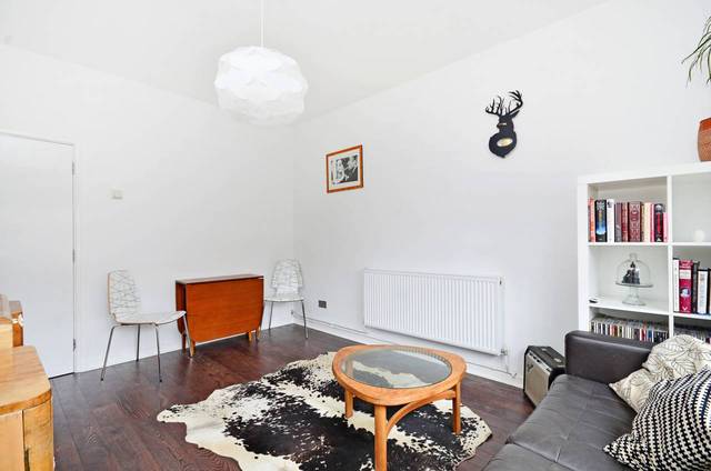  Image of 1 Bedroom Flat  For Sale at Narford Road  Hackney, E5 8RD