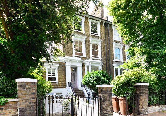  Image of 6 Bedroom Detached  For Sale at Navarino Road  London Fields, E8 1AD