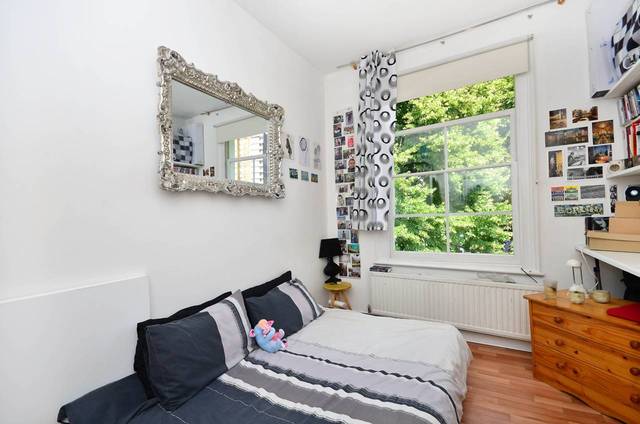  Image of 6 Bedroom Detached  For Sale at Navarino Road  London Fields, E8 1AD