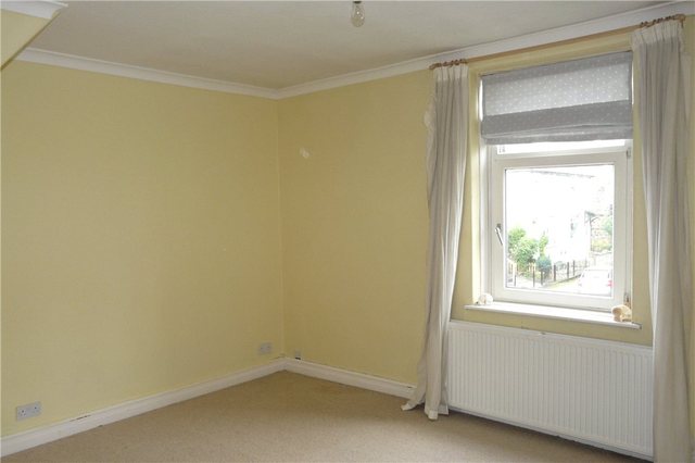  Image of 2 Bedroom Detached  For Sale at Ilkley West Yorkshire Ilkley, LS29 8HN