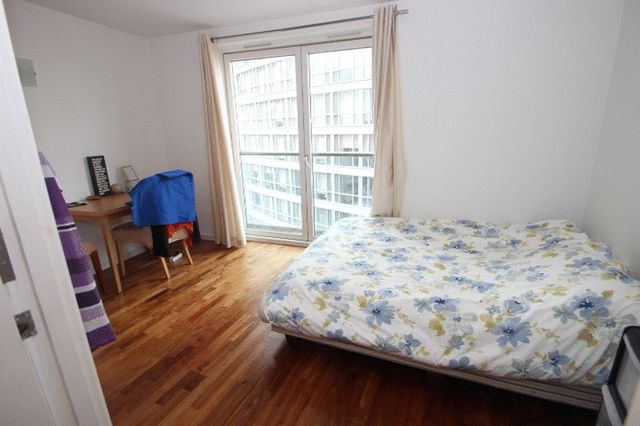  Image of Flat  For Sale at Fairmont Avenue  London, E14 9PW