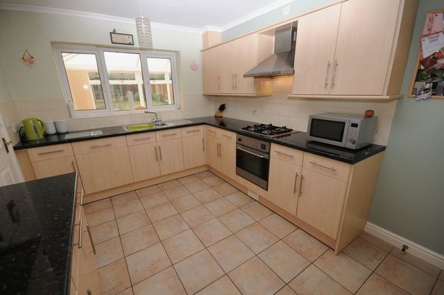  Image of 4 Bedroom Detached  For Sale at New Road  Uttoxeter, ST14 5DS