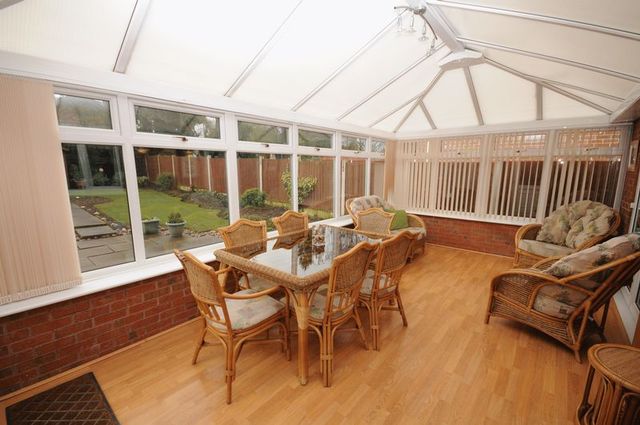  Image of 4 Bedroom Detached  For Sale at New Road  Uttoxeter, ST14 5DS