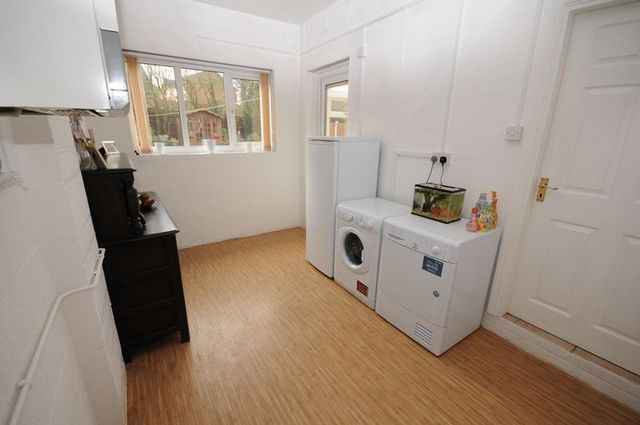  Image of 4 Bedroom Detached  For Sale at New Road  Uttoxeter, ST14 5DS