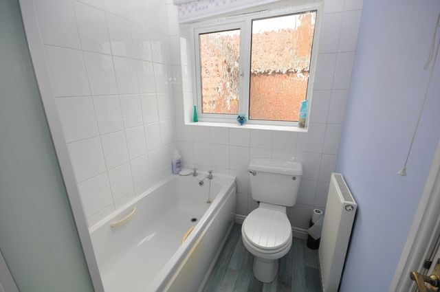  Image of 4 Bedroom Detached  For Sale at New Road  Uttoxeter, ST14 5DS