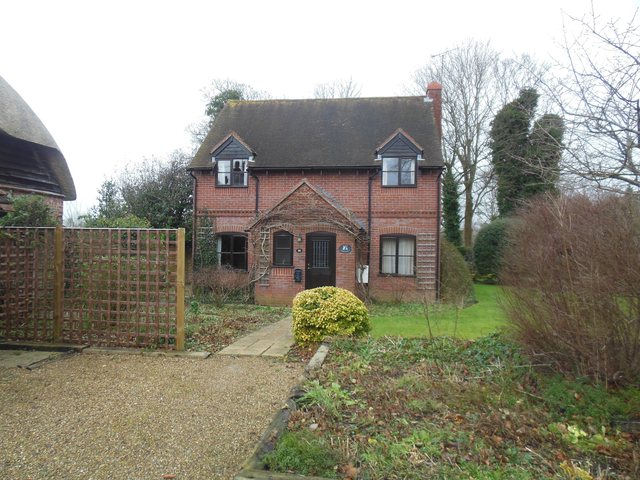  Image of 4 Bedroom Detached  To Rent at Kintbury Berkshire Kintbury, RG17 9UU