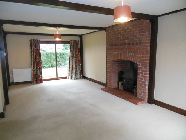  Image of 4 Bedroom Detached  To Rent at Kintbury Berkshire Kintbury, RG17 9UU