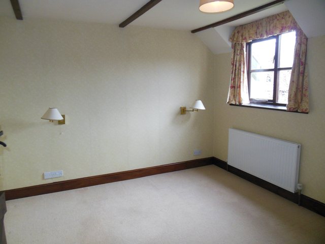  Image of 4 Bedroom Detached  To Rent at Kintbury Berkshire Kintbury, RG17 9UU