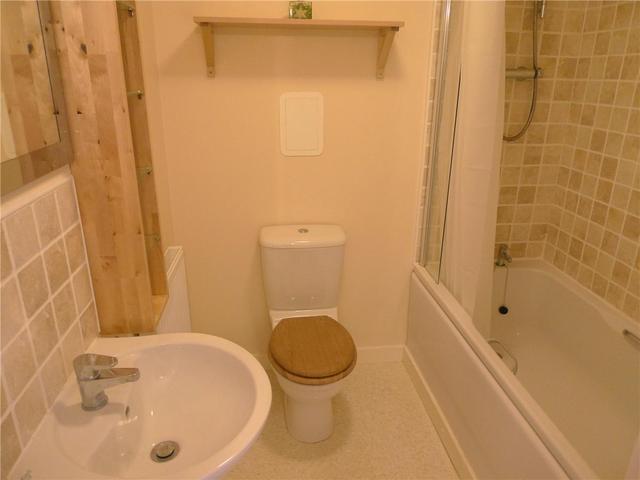 Image of 2 Bedroom Flat  To Rent at Leith Edinburgh Edinburgh, EH6 4TG