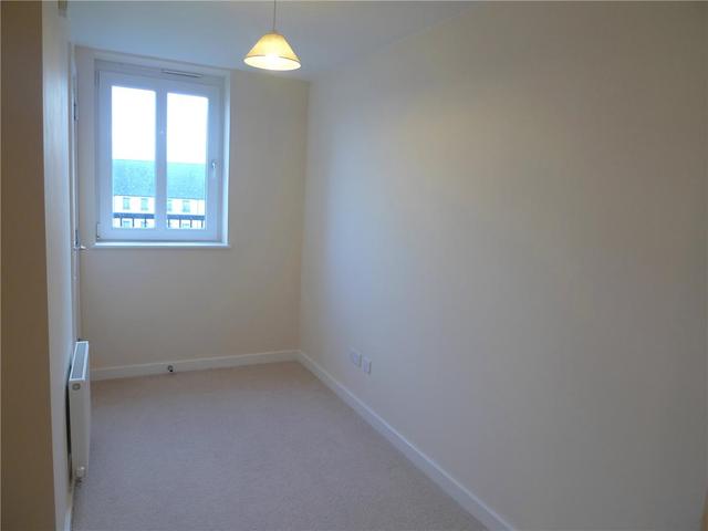  Image of 2 Bedroom Flat  To Rent at Leith Edinburgh Edinburgh, EH6 4TG