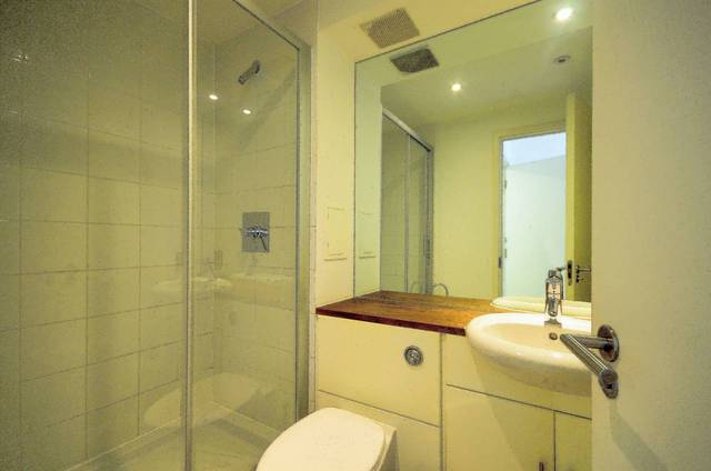  Image of 3 Bedroom Flat  For Sale at Newton Lodge  Greenwich, SE10 0BA