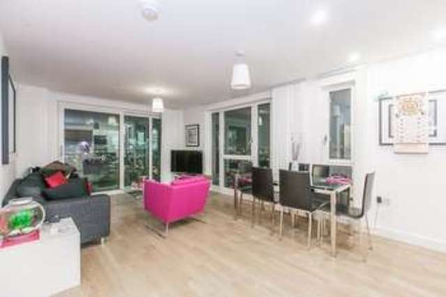  Image of 3 Bedroom Flat  For Sale at Devas Street  Bow, E3 3LS