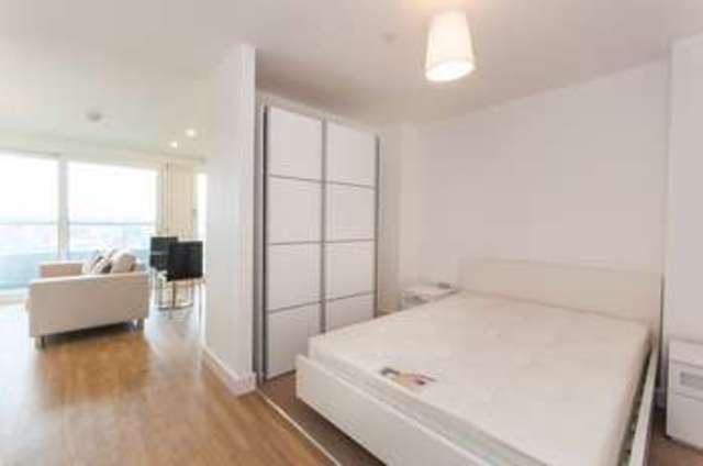  Image of Flat  To Rent at Marner Point  Bow, E3 3QB