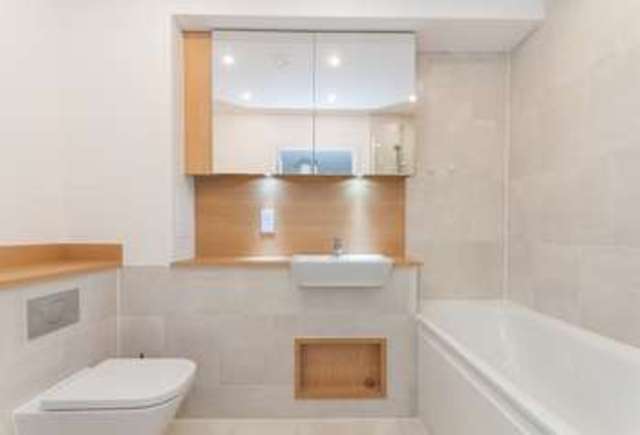  Image of Flat  To Rent at Marner Point  Bow, E3 3QB