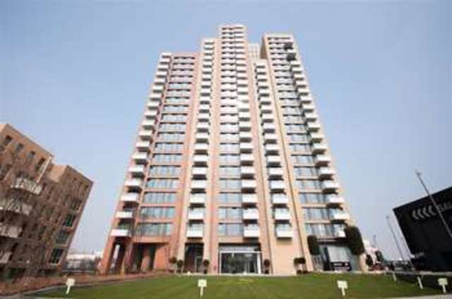  Image of 3 Bedroom Flat  To Rent at Marner Point  Bow, E3 3QB
