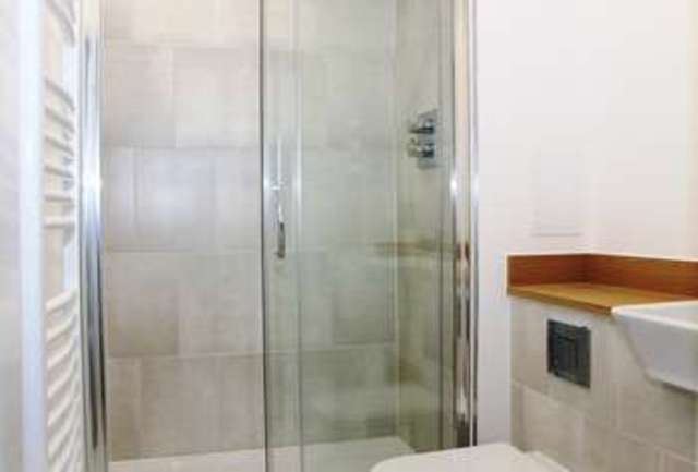  Image of 3 Bedroom Flat  For Sale at Marner Point  Bow, E3 3QB