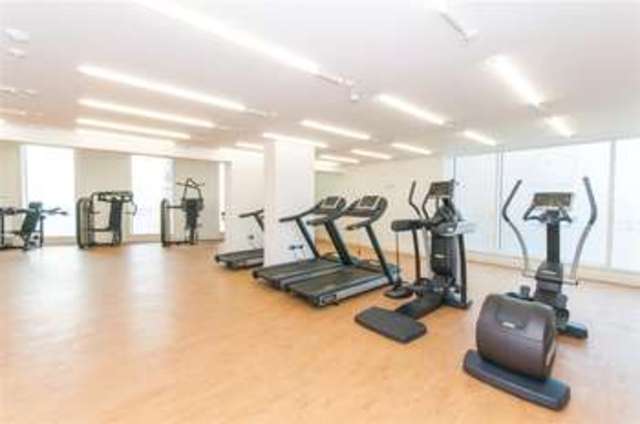  Image of 3 Bedroom Flat  For Sale at Marner Point  Bow, E3 3QB