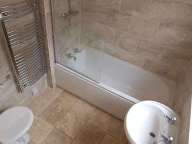  Image of 3 Bedroom Semi-Detached  For Sale at North Gate  Newark, NG24 1HJ