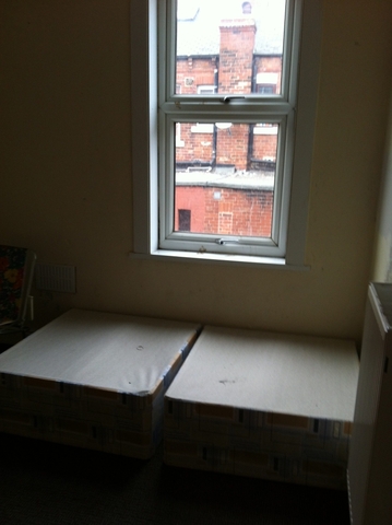  Image of 4 Bedroom Terraced  To Rent at Nowell Place  Leeds, W Yorkshire, LS9 6HT