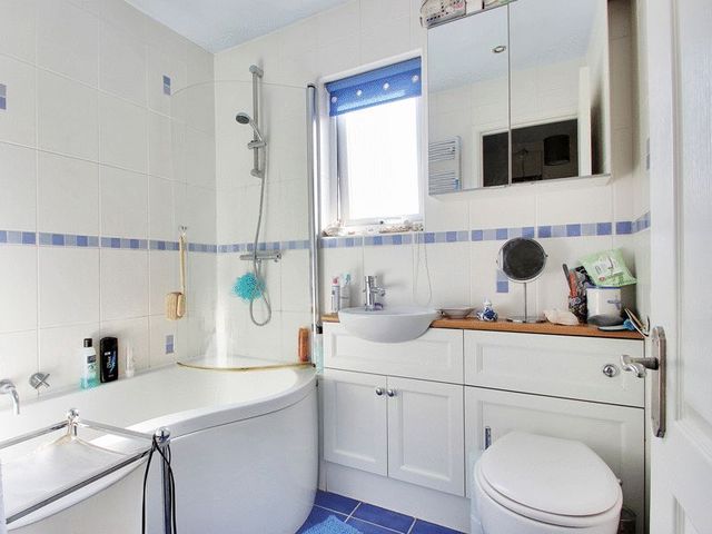  Image of 2 Bedroom Semi-Detached  For Sale at Oakfields Worth Crawley, RH10 7FN