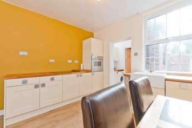  Image of 2 Bedroom Terraced  To Rent at Old Quay Street  Runcorn, WA7 1RR