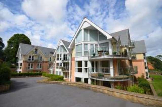  Image of 2 Bedroom Flat  For Sale at Old Teignmouth Road  Dawlish, EX7 0QZ