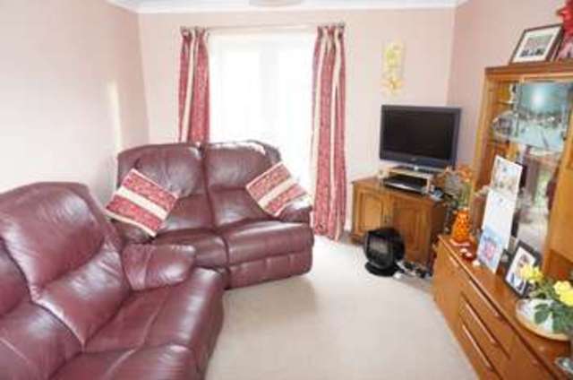  Image of 3 Bedroom Detached  For Sale at Oldfield Gardens  Peterborough, PE7 1NX