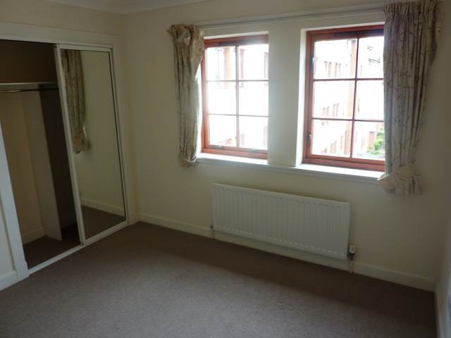  Image of 2 Bedroom Flat  To Rent at Ravelston Edinburgh Edinburgh, EH4 2GB