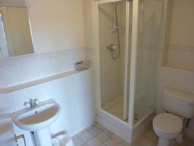  Image of 2 Bedroom Flat  To Rent at Ravelston Edinburgh Edinburgh, EH4 2GB