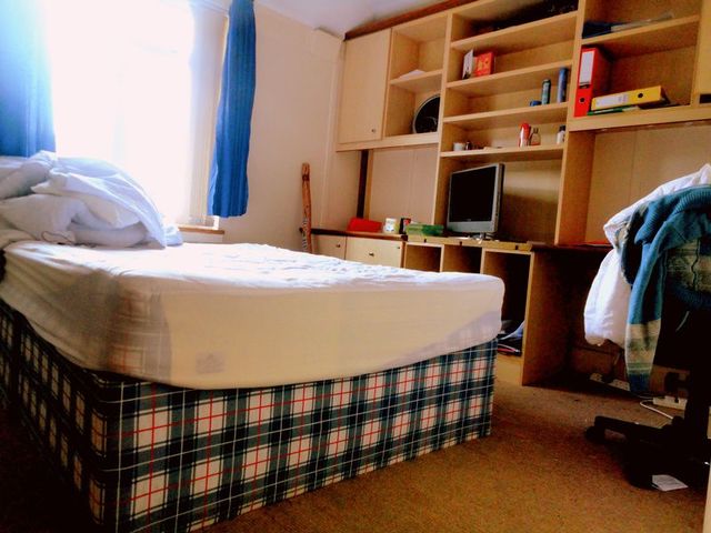  Image of 7 Bedroom Detached  To Rent at Orchard Drive  Uxbridge, UB8 3AE