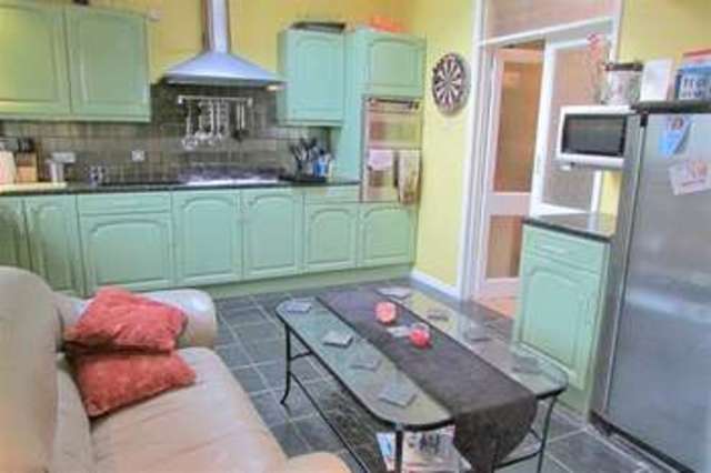  Image of 3 Bedroom Terraced  For Sale at Street, BA16 0BT