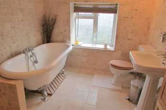  Image of 3 Bedroom Terraced  For Sale at Street, BA16 0BT