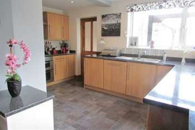  Image of 4 Bedroom Detached  For Sale at Street, BA16 0BT