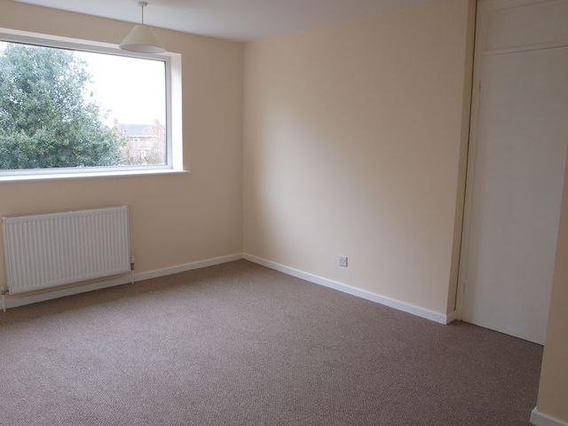  Image of 3 Bedroom Detached  For Sale at Orchard Way Balderton Newark, NG24 3LU