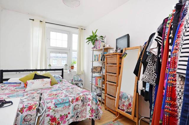  Image of 2 Bedroom Flat  For Sale at Ormond House  Stoke Newington, N16 0PR