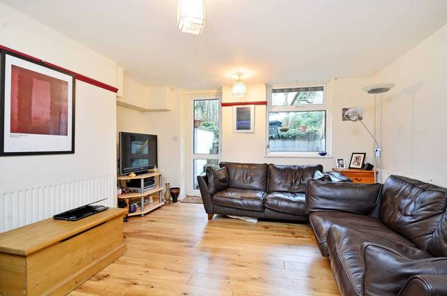  Image of 2 Bedroom Flat  For Sale at Osbaldeston Road  Hackney, N16 7DJ