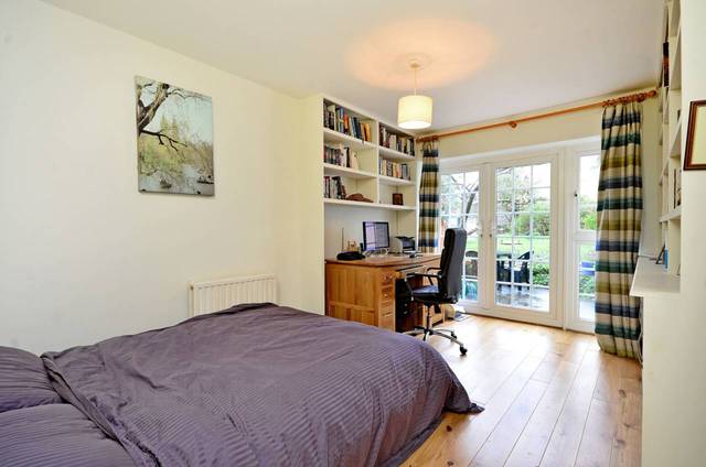  Image of 2 Bedroom Flat  For Sale at Osbaldeston Road  Hackney, N16 7DJ