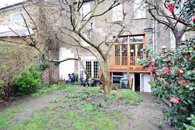  Image of 2 Bedroom Flat  For Sale at Osbaldeston Road  Hackney, N16 7DJ