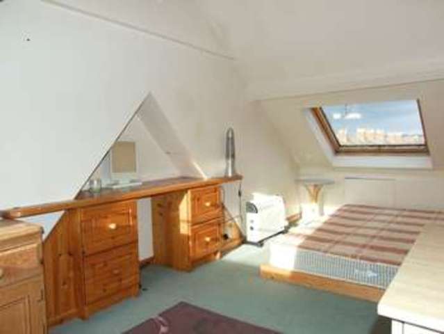  Image of 3 Bedroom Terraced  To Rent at Oxford Street  Loughborough, LE11 5DP