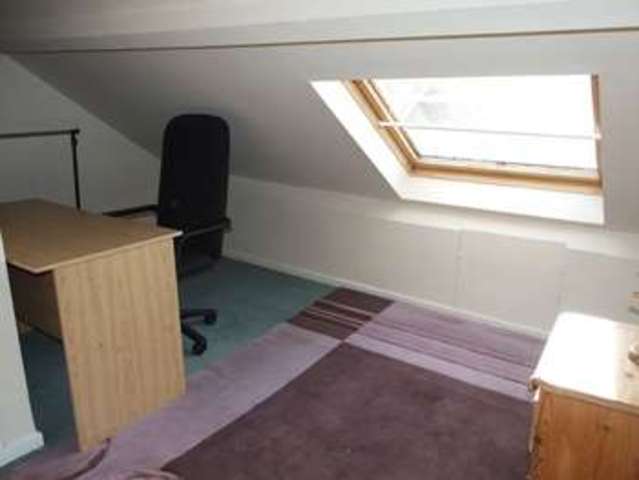  Image of 3 Bedroom Terraced  To Rent at Oxford Street  Loughborough, LE11 5DP