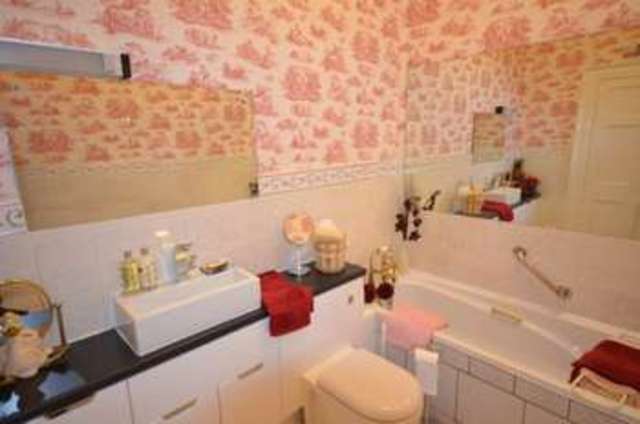  Image of 2 Bedroom Flat  For Sale at Oxton House  Exeter, EX6 8EX
