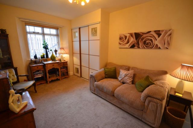  Image of 2 Bedroom Flat  For Sale at Oxton House  Exeter, EX6 8EX