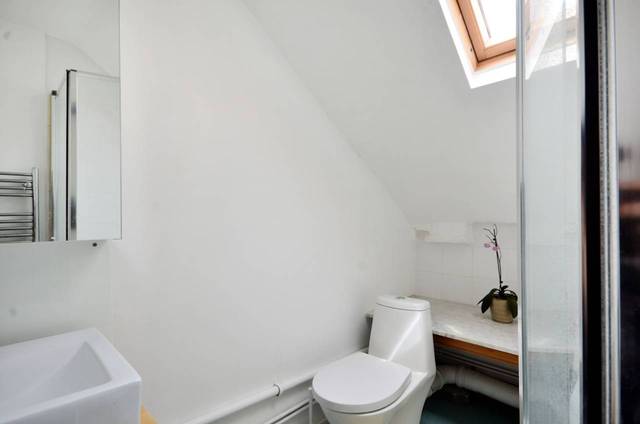  Image of 4 Bedroom Detached  For Sale at Palatine Road  Dalston, N16 8ST