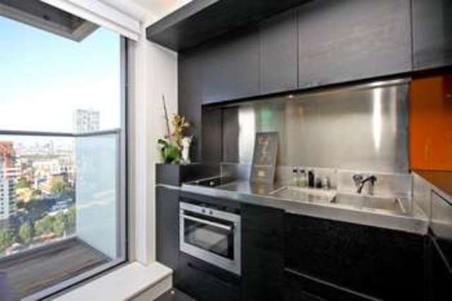  Image of Flat  For Sale at Canary Wharf, E14 9HG