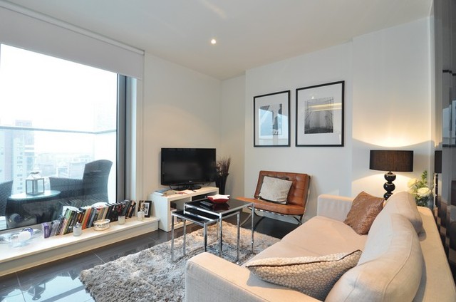  Image of Flat  For Sale at Canary Wharf, E14 9HG