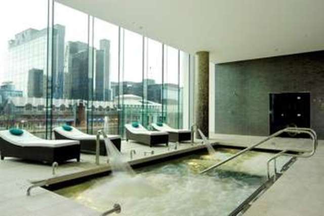 Image of Flat  For Sale at Canary Wharf, E14 9HG