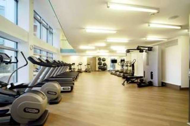  Image of 3 Bedroom Flat  For Sale at Canary Wharf, E14 9HJ