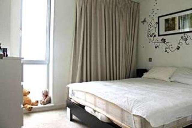  Image of 1 Bedroom Flat  For Sale at Canary Wharf, E14 9HR